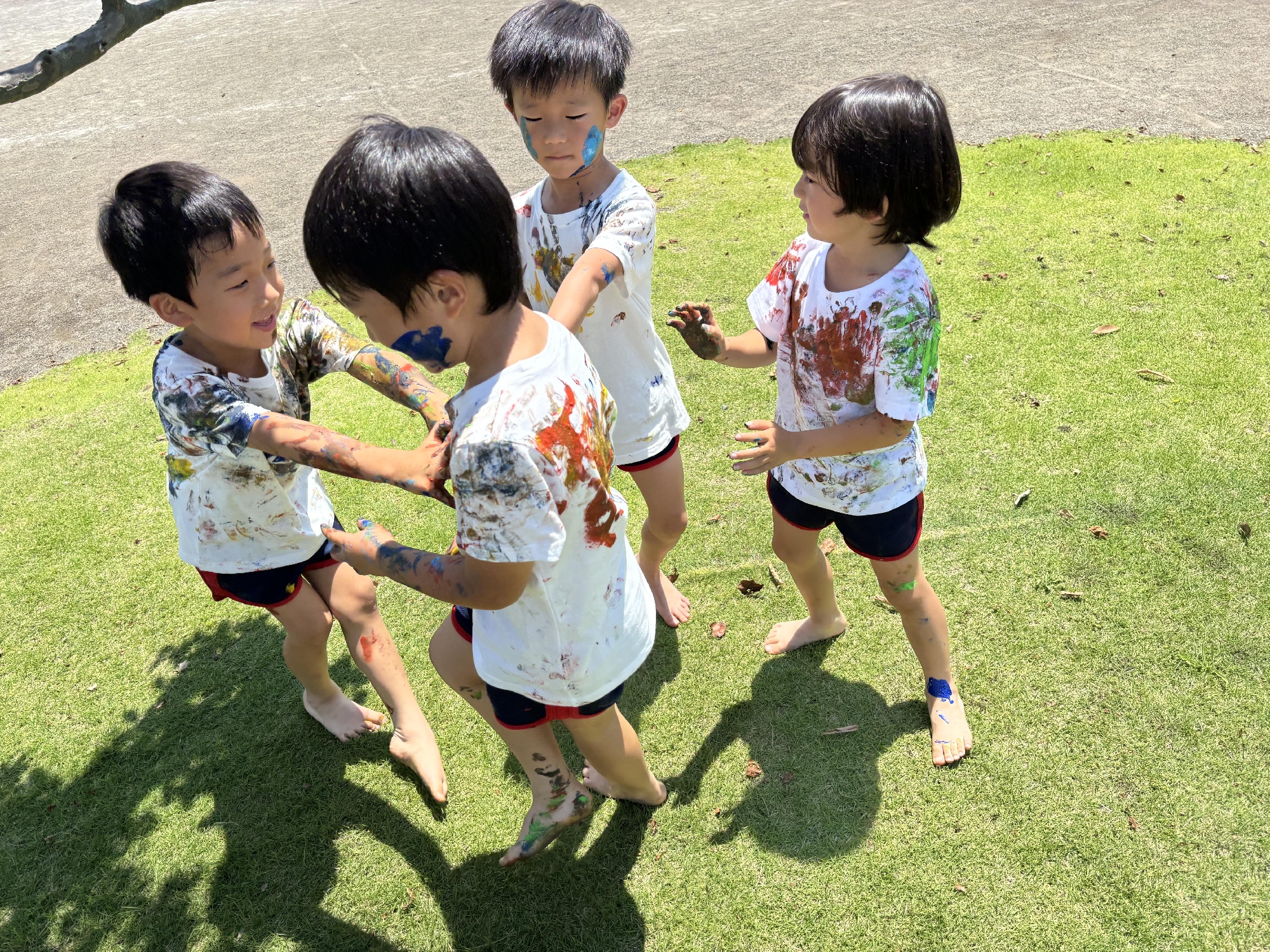 園児　ボディペンティング くにや幼稚園/ボディペインティング